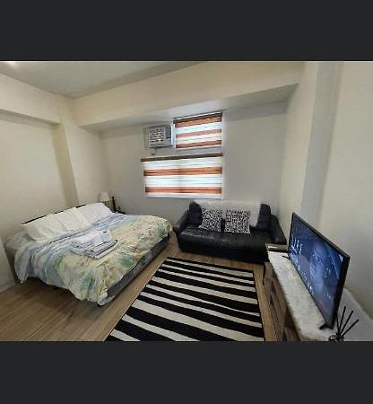 Khentdrick'S Place At Holland Park Southwoods Binan エクステリア 写真